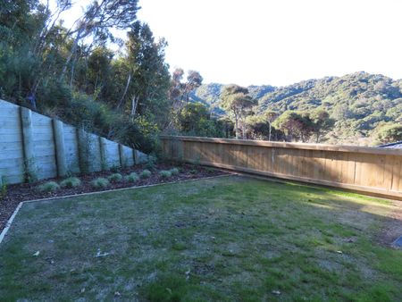 WAINUIOMATA LIVING! - Photo 2