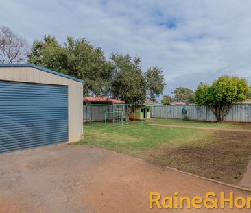 20 Lindsay Place, Dubbo, NSW 2830 - Photo 2