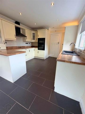 9 Parkmount Road, Belfast, BT15 4EQ - Photo 4