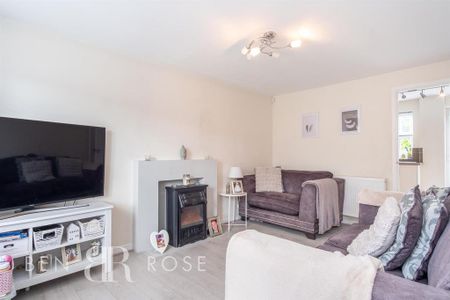 2 bedroom end of terrace house to rent - Photo 2