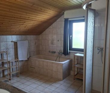 Charmantes Einfamilienhaus mit traumhafter Aussicht - Photo 6