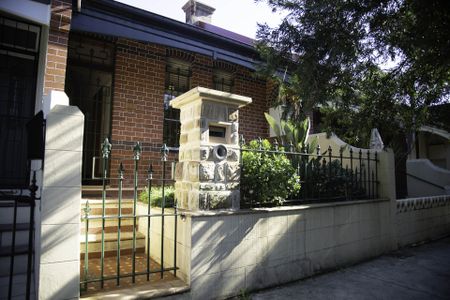 63 Hopetoun Street, Camperdown, NSW 2050 - Photo 2