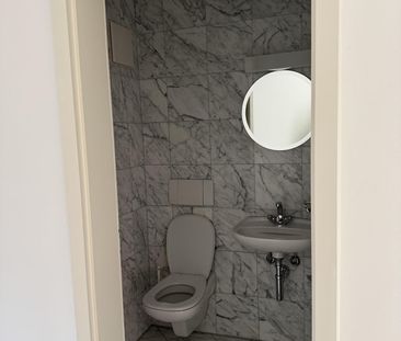 Grosszügige 5.5-Zimmer-Erdgeschosswohnung mit Gartensitzplatz - Foto 4