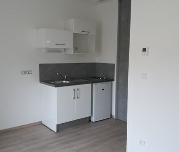 STUDIO Rénové – Proximité Facultés de Dijon – Jardin commun - Photo 1