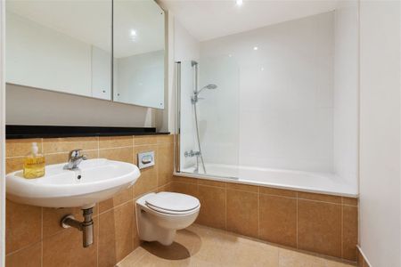 Apt 85 Forbes Quay, Lazer Lane, , Grand Canal Dk, Dublin 2 - Photo 3