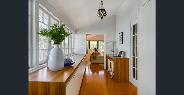 LOW MAINTENANCE LARGE FAMILY HOME WITH POOL - Photo 1