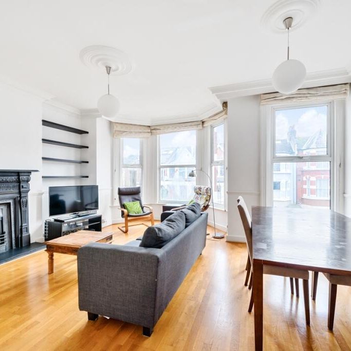 3 bedroom maisonette to rent - Photo 1