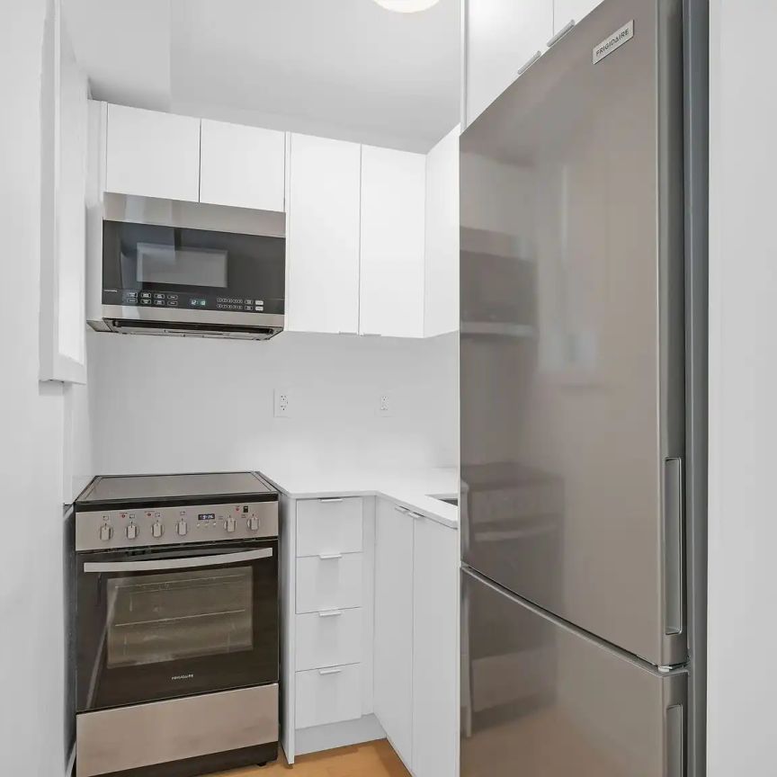 26 Balmoral Avenue — Studio - unit 105 - Photo 1
