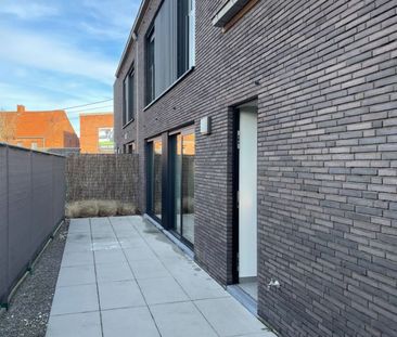 recente nieuwbouw vier slaapkamer EENGEZINSWONING met grote garage ... - Photo 3