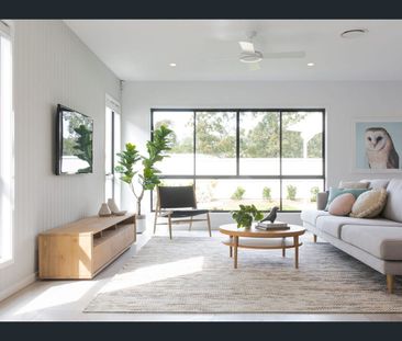 Spacious 4-Bedroom Family Home with Multiple Living Areas - Photo 3