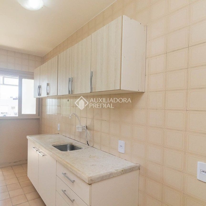 Apartamento com 2 quartos e 73m² para alugar em Santana, Porto Alegre. - Foto 1