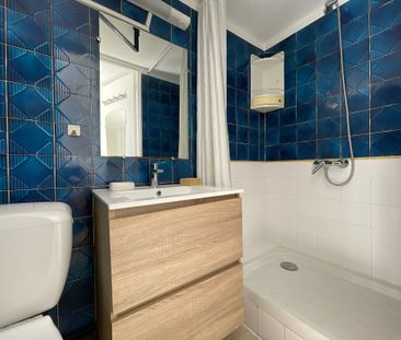 Location Appartement 2 pièces 25m² LE LAVANDOU 83980 - Photo 6