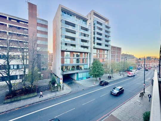 2 Bedroom Apartment, Upper Richmond Road, London - Photo 1