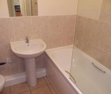 Woodrow House, New Hall Lane, Preston - Photo 2