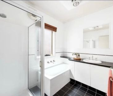 Kensington - Photo 6