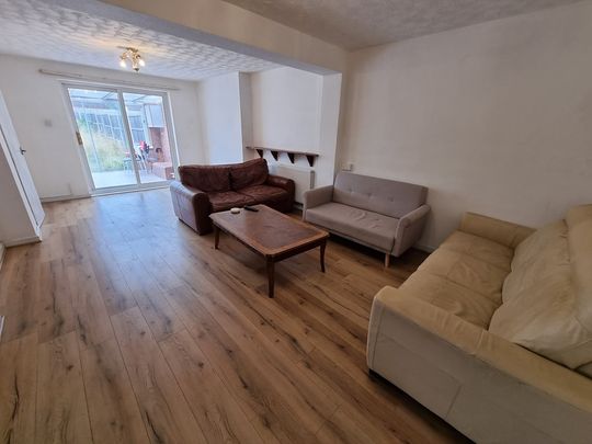 6 Bed Student Accommodation - Photo 1