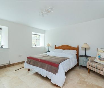 4 bedroom semi-detached house to rent - Photo 4