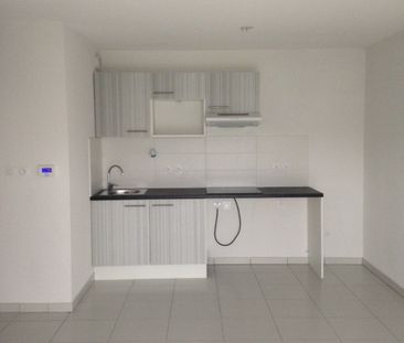 Location Appartement 3 pièces 56m² - Photo 2