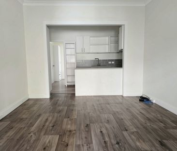 Spacious 2-Bedroom Apartment with Convenience at Your Doorstep - Photo 2
