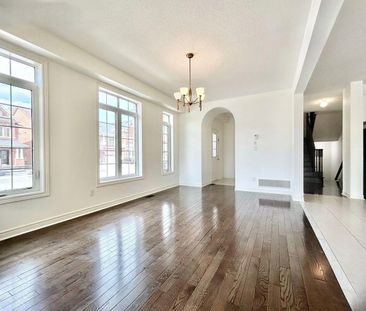 For Lease - 35 Clarinet Lane, Whitchurch-Stouffville, Ontario - Photo 2