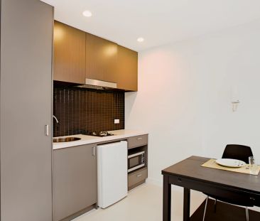 Studio small balcony - Photo 2