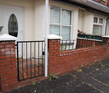 102 Tower Street, Belfast, BT5 4FJ - Photo 2