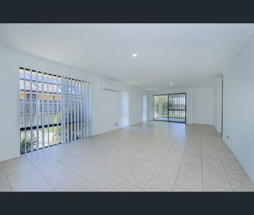 15 Pierre Bend, Ellenbrook, WA 6069 - Photo 4