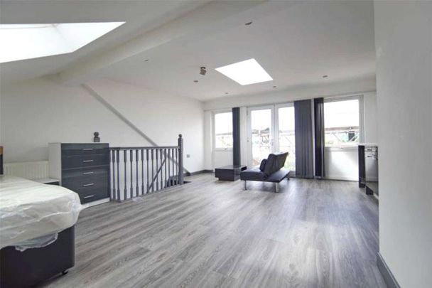 5 bedroom terraced house to rent - Photo 1