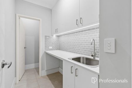 Modern Two-Storey Home in the Heart of Brabham - Photo 4