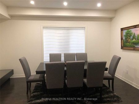 For Lease - 257 Sharon Creek Drive, East Gwillimbury, Ontario - Photo 4