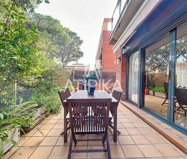 Casa adosada en alquiler temporal con piscina comunitaria y jardín,... - Photo 3