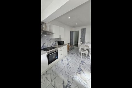 Room in a Shared House, Silverdale Avenue, L13 - Photo 4