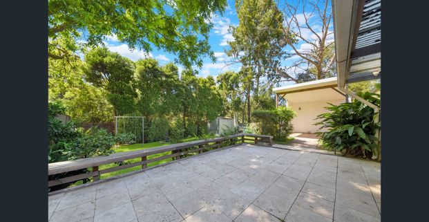 Spacious Single Level Four Bedroom Home - Photo 1