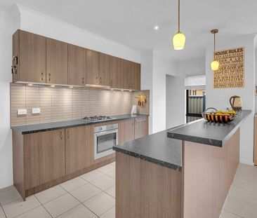 Perfect Family Home - Photo 3