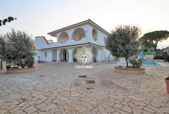 Villa con piscina - Sicilia