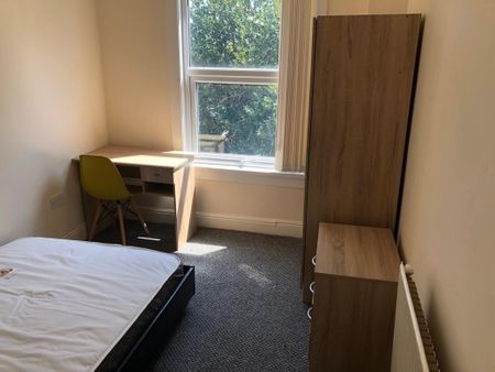 Room in a Shared House, Beaconsfield Road, CV2 - Photo 2