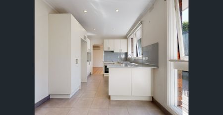 REFURBISHED, QUIET, REAR OF THREE WITH NORTH FACING REAR COURTYARD - Photo 2