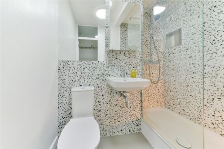 Recently Refurbished Apartment with Large Balcony, Marylebone - Photo 5