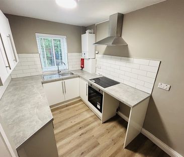 High Lea Court, Ebberston Terrace, Hyde Park, LS6 1AU, Leeds - Photo 2