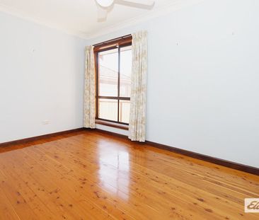 Prime Location - Photo 6