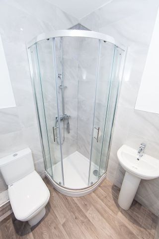 B Inglewood Terrace, Leeds - Photo 2