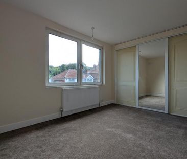 2 bedroom semi-detached house to rent - Photo 4