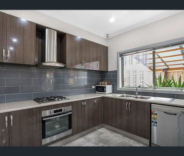 2/13 Bladin Street, Laverton, Vic 3028 - Photo 4