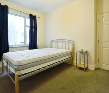 House share to rent on - Photo 1