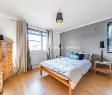 College Road, London SE21 - Photo 6