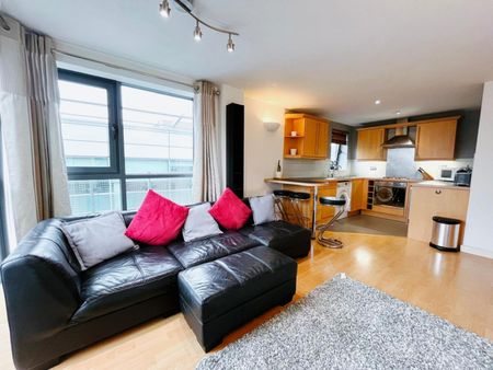 2 bedroom Flat To Let - Photo 5