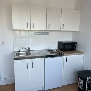 Beau studio meublé de 16,65m² à la location, situé quai du Havre à Rouen, 455€ charges comprises - Photo 2