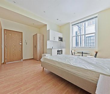 Studio to rent - Photo 2