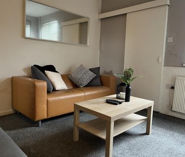 3 bedroom terraced house to rent - Photo 2