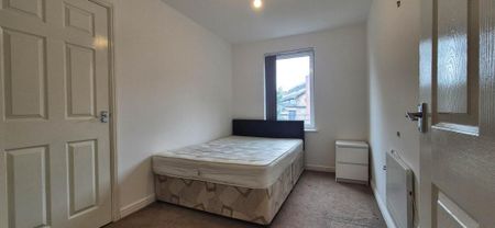 2 bedroom flat to rent - Photo 4